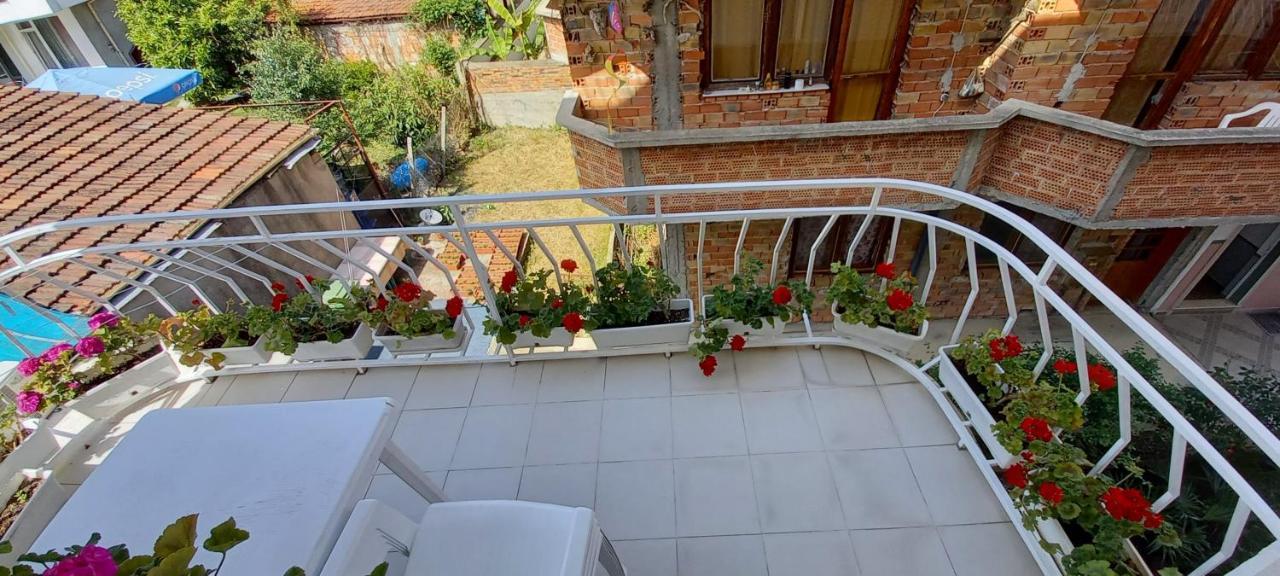 Guesthouse Flora Kiten  Exterior photo